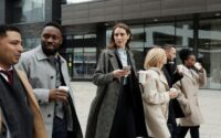 Networking impulsiona carreiras ao fortalecer conexões profissionais